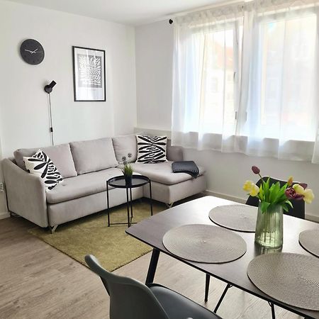 Modernes Zentrales Apartment 布鲁赫萨尔 外观 照片