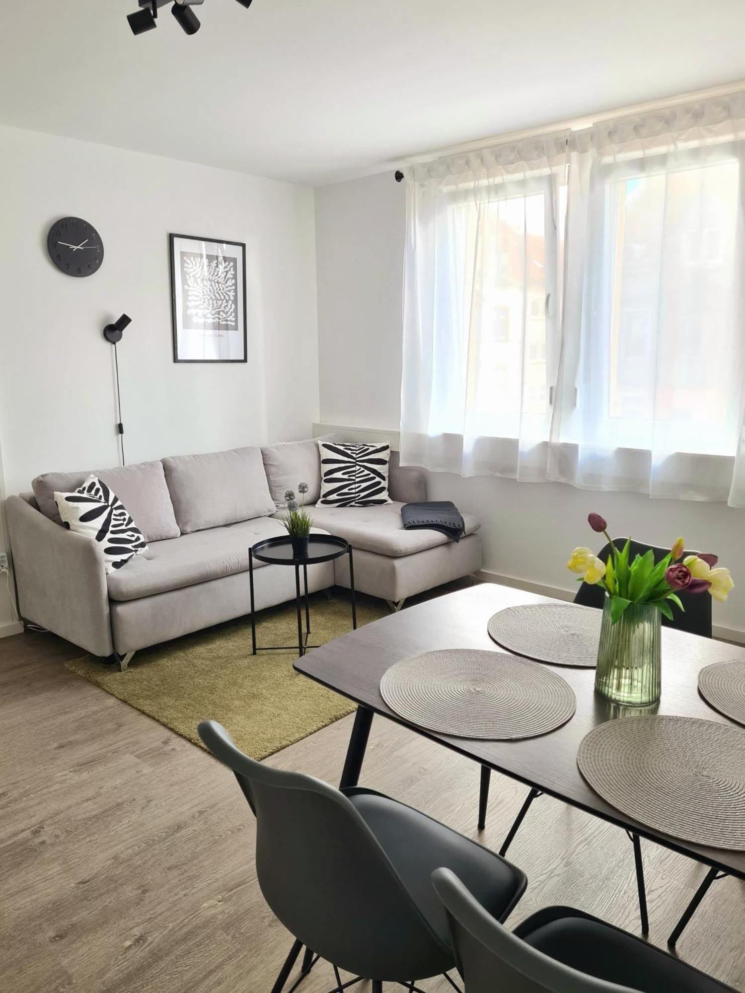 Modernes Zentrales Apartment 布鲁赫萨尔 外观 照片